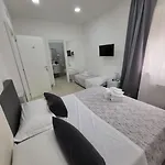 فندق مبيت وإفطار New Era 4*