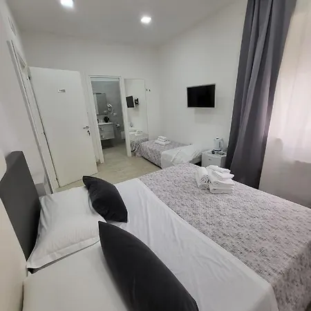 Bed & Breakfast New Era 4*