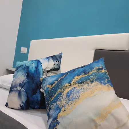 לינה וארוחת בוקר New Era נאפולי